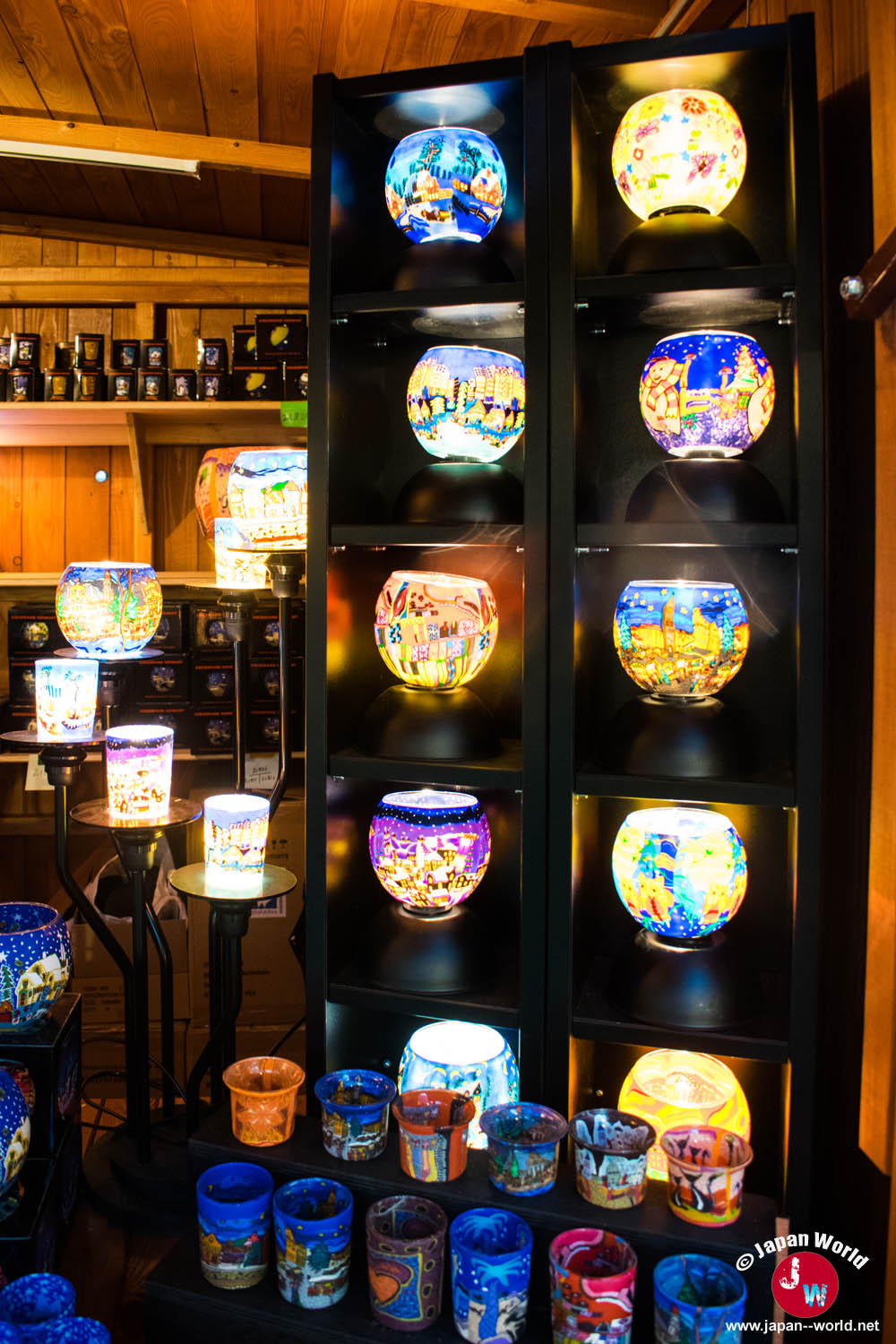 Luminaires exposés au Tenjin Christmas Market à Fukuoka