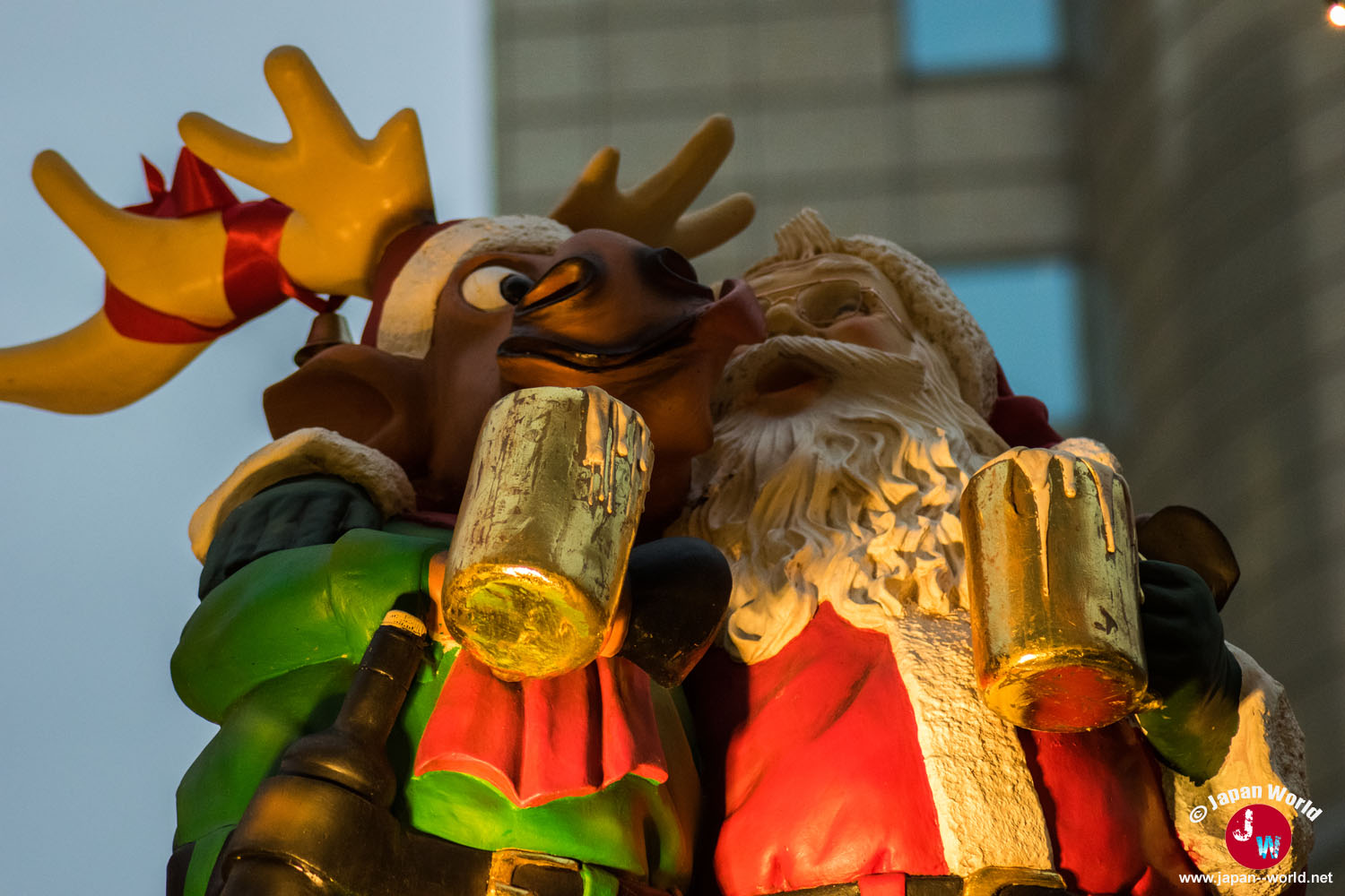 Décoration de Noël avec Père Noël et renne à Fukuoka