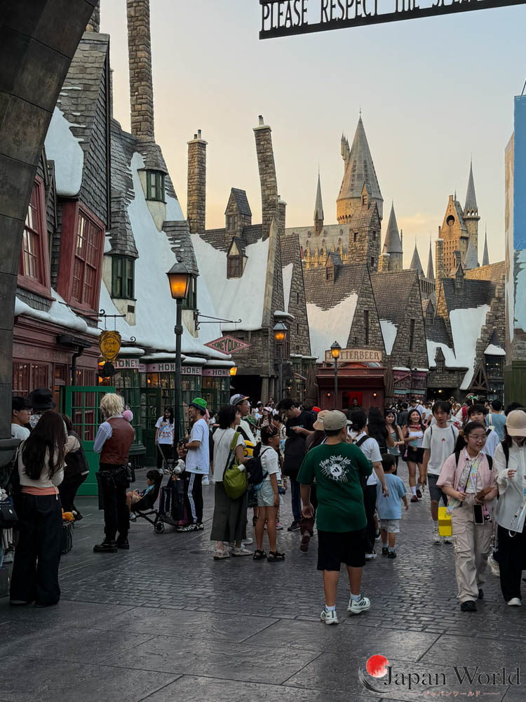 Village de Pré-au-Lard dans la zone Harry Potter d'Universal Studios Japan