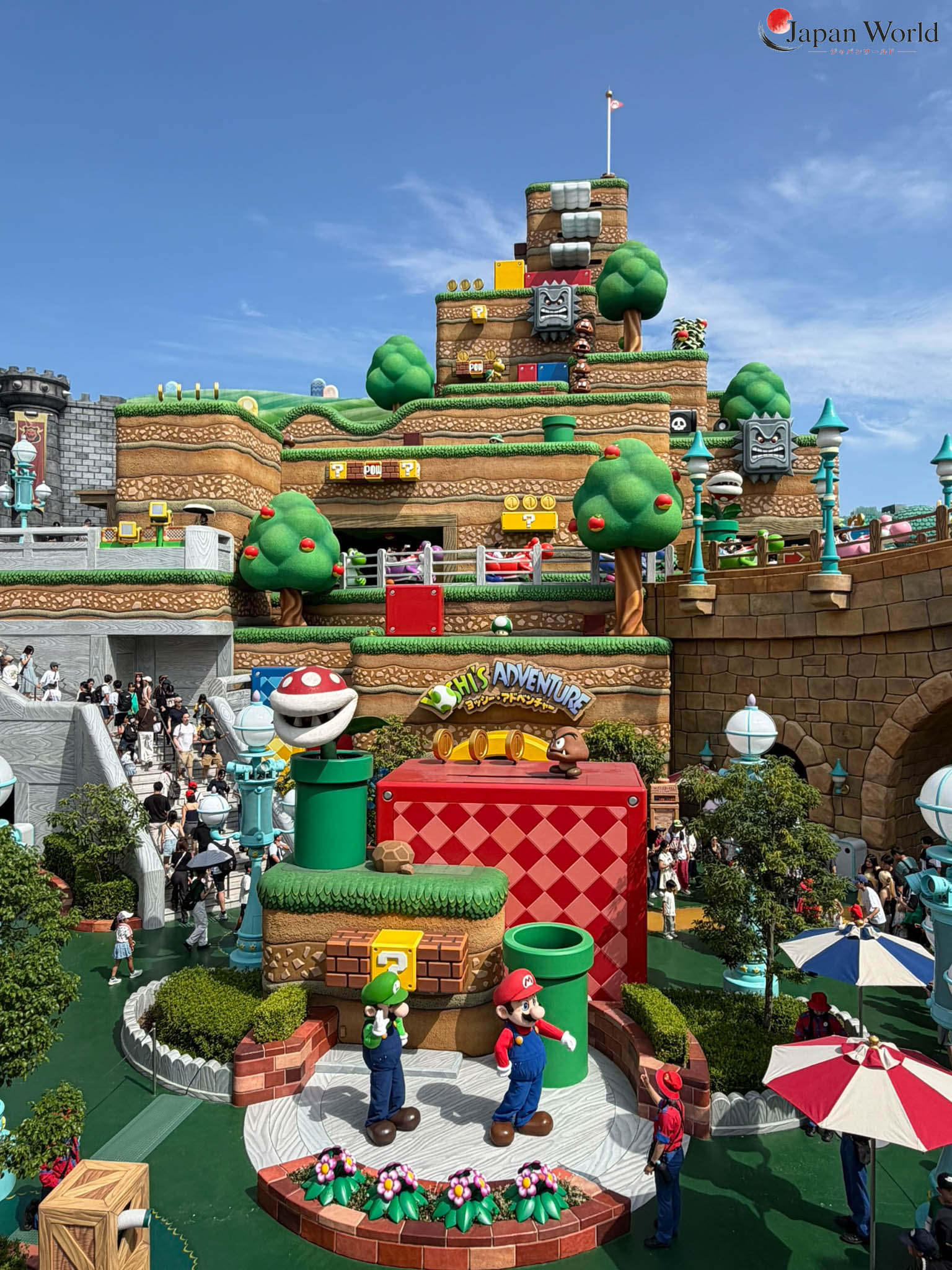Décors colorés de Super Nintendo World à Universal Studios Japan