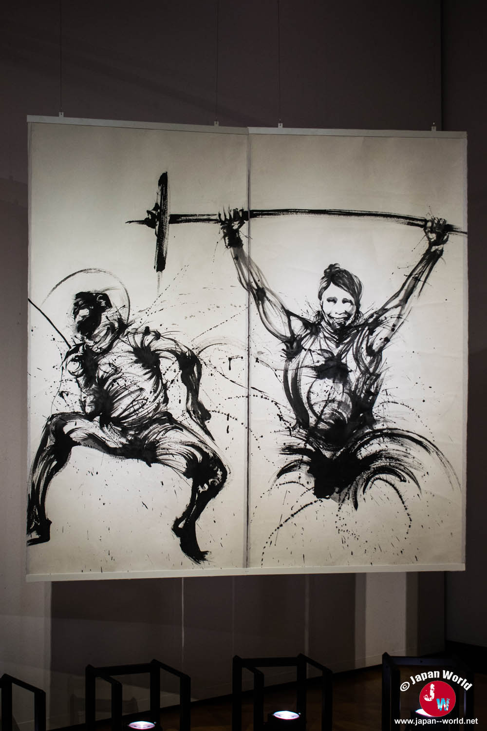 Deux scènes d'athlétisme peintes à l'encre dans l'exposition de Yuki Nishimoto