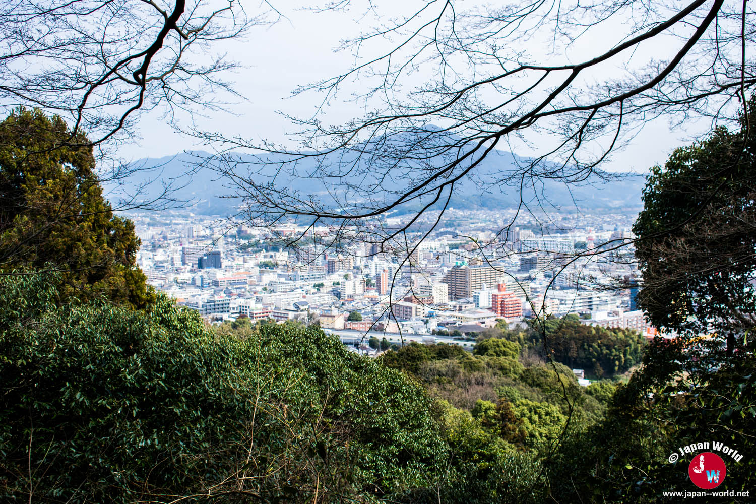Première vue sur Fukuoka depuis le mont Tenpaizan