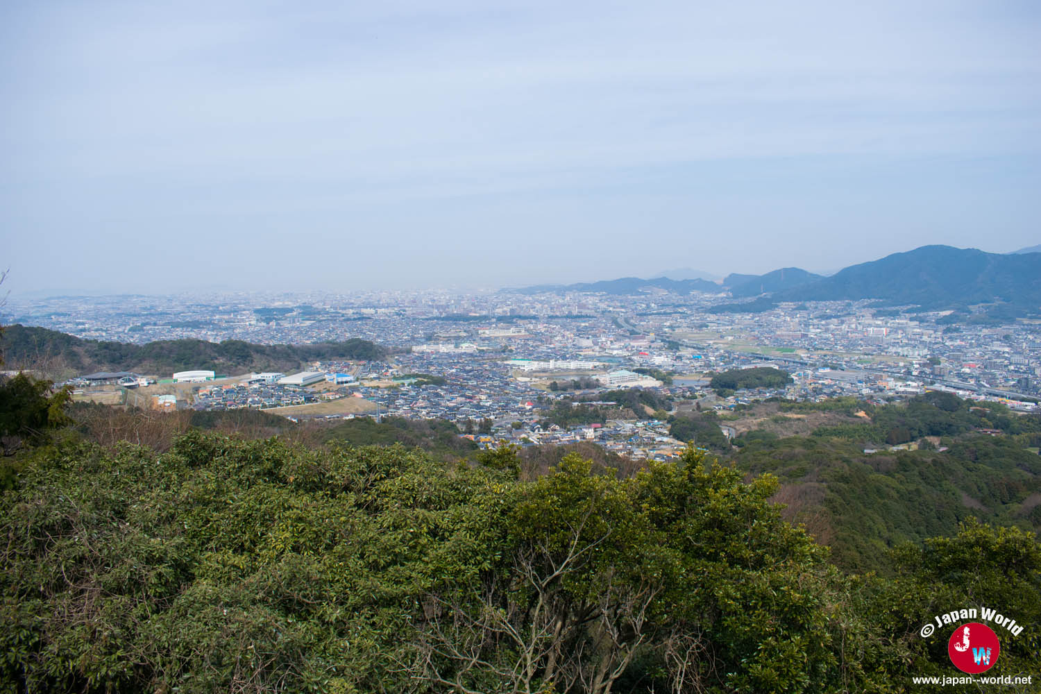 Ville de Fukuoka vue depuis le sommet du mont Tenpaizan