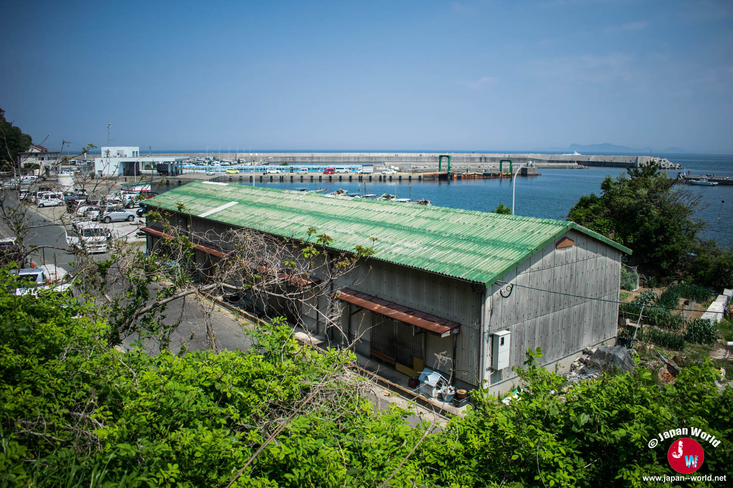 Terminal maritime d'Ainoshima vu depuis les hauteurs