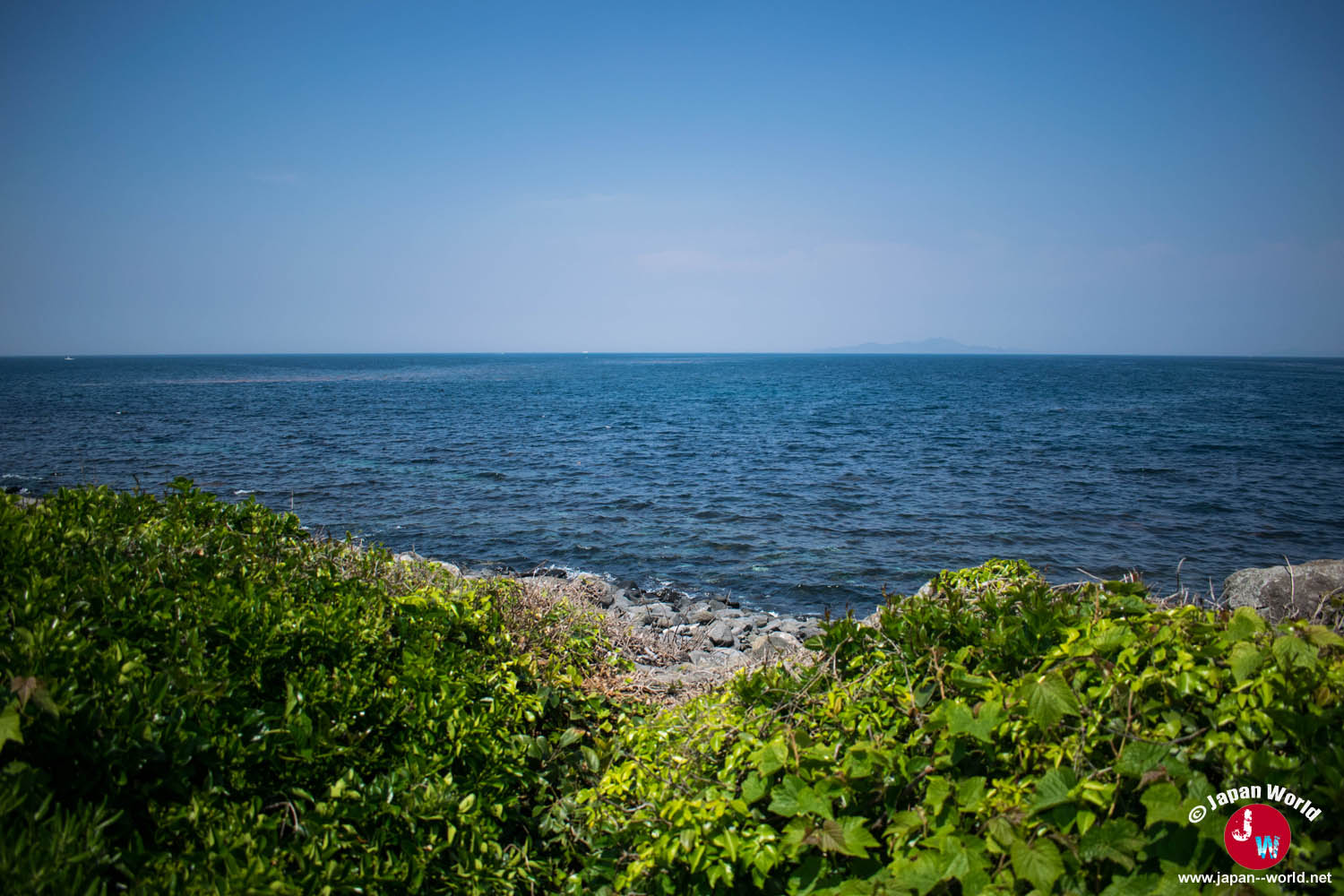 Vue sur la mer depuis le lieu du pique-nique à Ainoshima