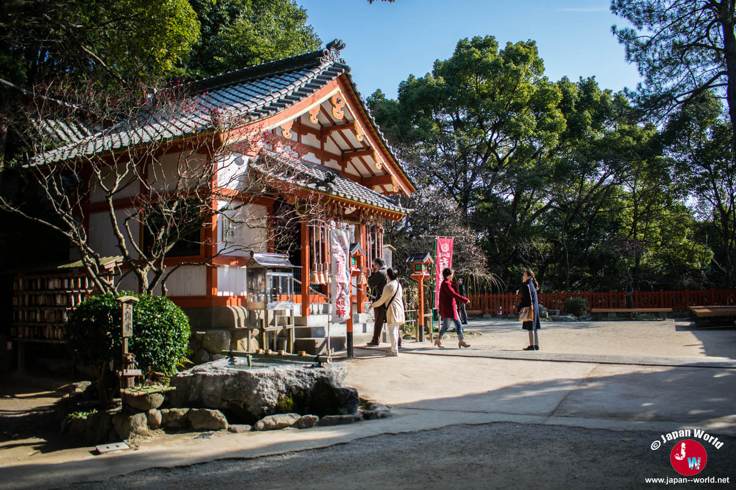 Petit sanctuaire dans les hauteurs derrière Dazaifu Tenman-gu