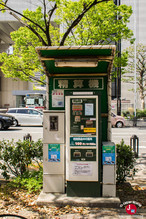 Exemple de parking à Fukuoka avec son horodateur