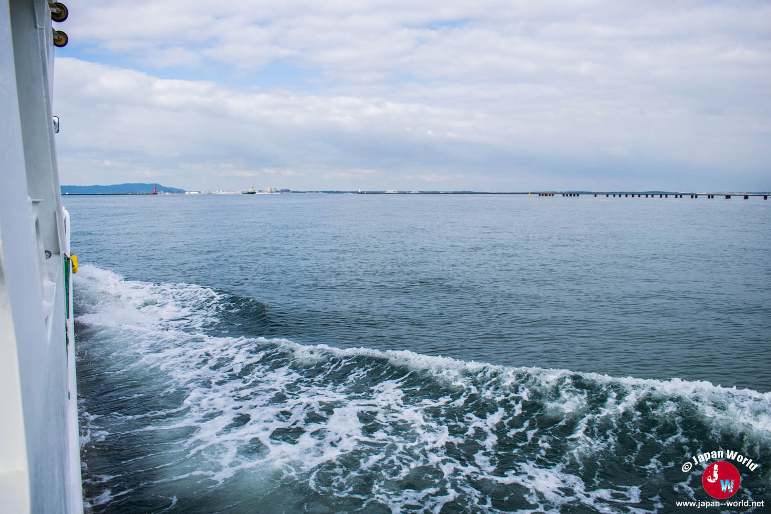 Mer et littoral pendant la traversée vers Shikanoshima