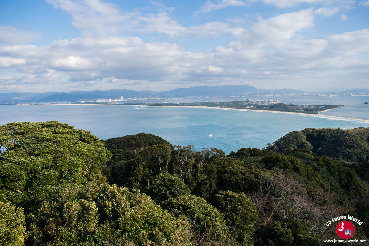 Forêt et littoral de Fukuoka vus depuis Shiomi Park