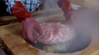 Les aventures culinaires de Sarah Wiener en Asie, Le gibier ... Image 1