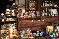 Les boutiques de souvenirs à Ouchi-juku