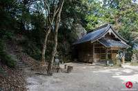 Premier sanctuaire lors de la randonnée au mont Tenpaizan