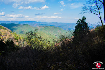 Chemin qui mène au mont Iwatakeishi-yama