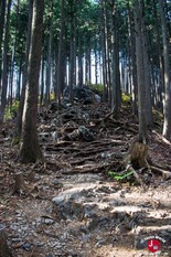 Chemin qui mène au mont Iwatakeishi-yama